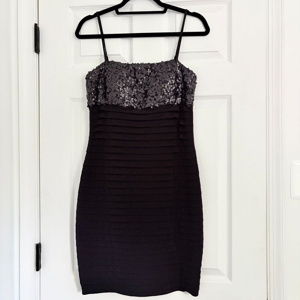 Calvin Klein Sequence Pleated Y2K Style Fitted Bodycon Mini Dress Size 6